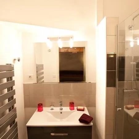 Guest house Manoir D'orbe 3*